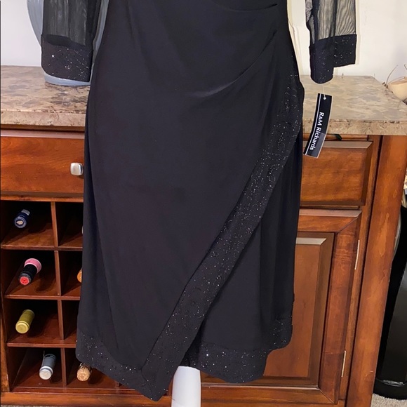 Elegant R&M Richards dress - Picture 4 of 5